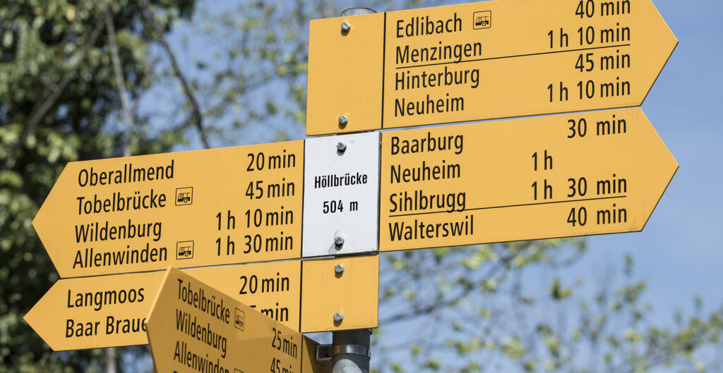 Domizilwechsel - wir ziehen um nach Baar - Wanderwegweiser Hoellbruecke Baar